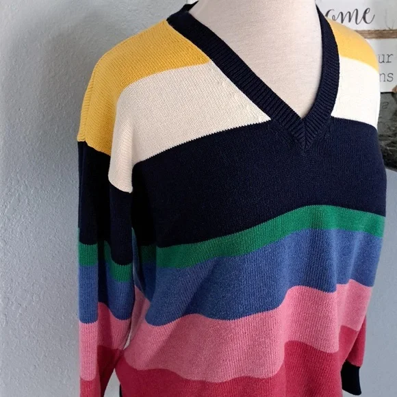 CHAPS V-Neck Sweater | PXL - Picture 2 of 6